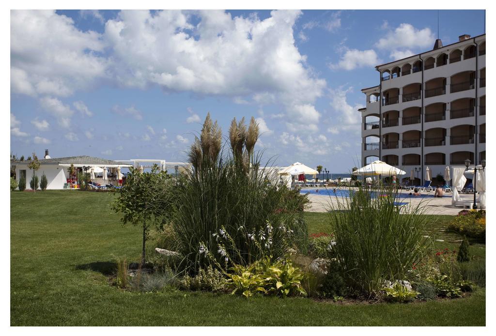 Aparthotel Regina Mare ซาเรโว ภายนอก รูปภาพ