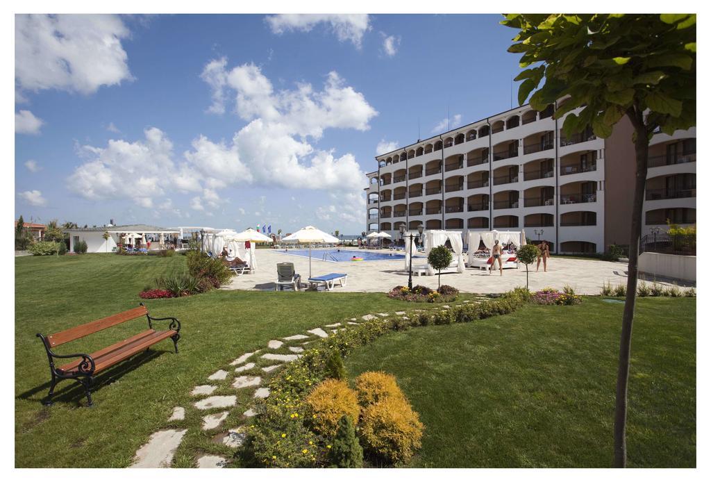 Aparthotel Regina Mare ซาเรโว ภายนอก รูปภาพ