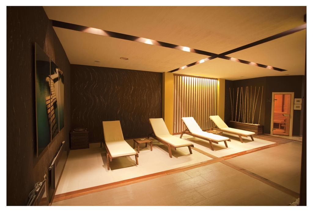 Aparthotel Regina Mare ซาเรโว ภายนอก รูปภาพ