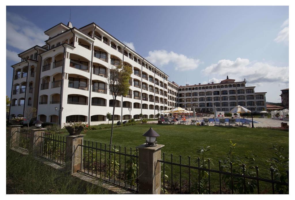 Aparthotel Regina Mare ซาเรโว ภายนอก รูปภาพ