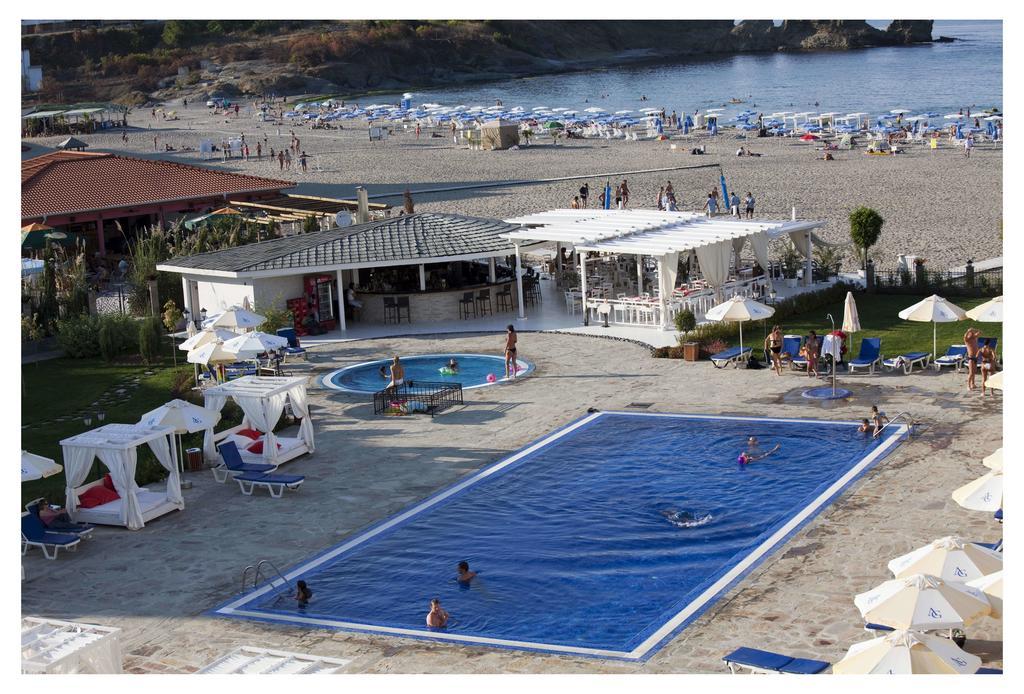 Aparthotel Regina Mare ซาเรโว ภายนอก รูปภาพ