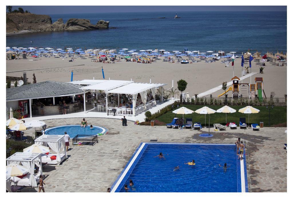 Aparthotel Regina Mare ซาเรโว ภายนอก รูปภาพ