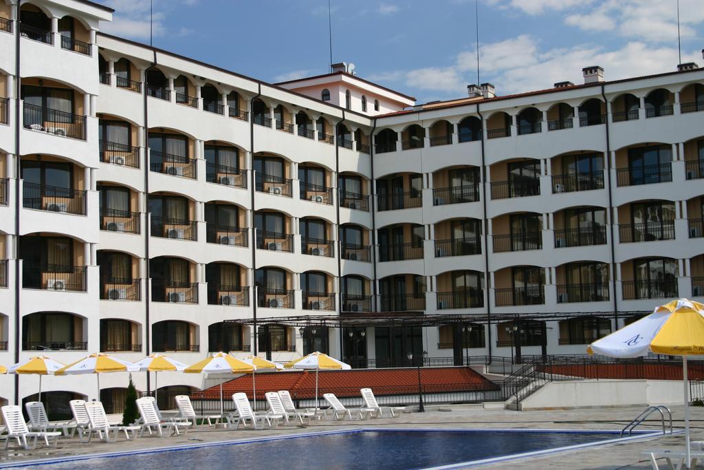 Aparthotel Regina Mare ซาเรโว ภายนอก รูปภาพ