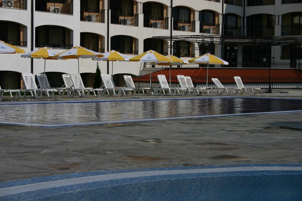 Aparthotel Regina Mare ซาเรโว ภายนอก รูปภาพ
