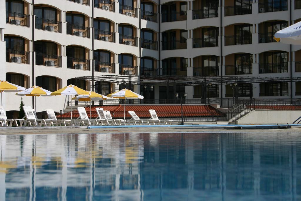 Aparthotel Regina Mare ซาเรโว ภายนอก รูปภาพ