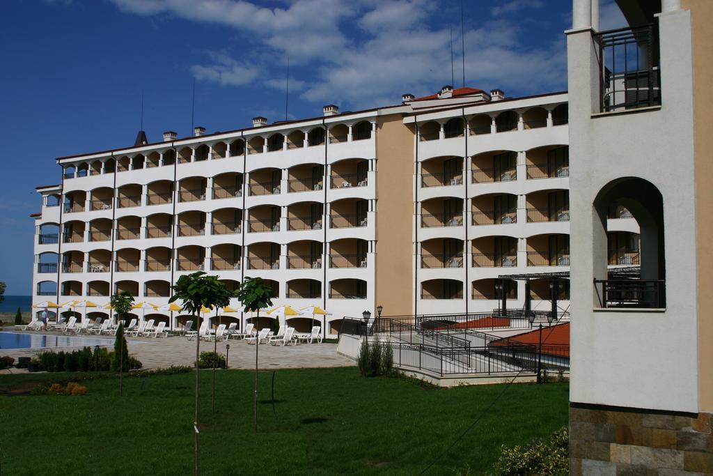 Aparthotel Regina Mare ซาเรโว ภายนอก รูปภาพ