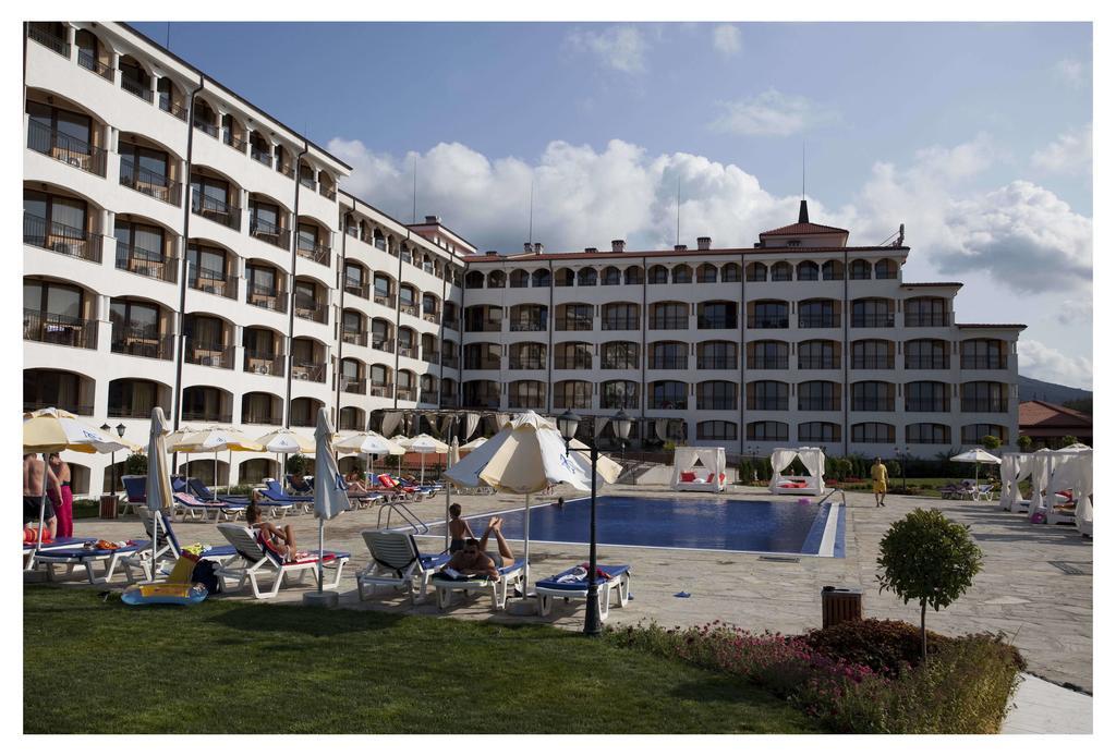 Aparthotel Regina Mare ซาเรโว ภายนอก รูปภาพ